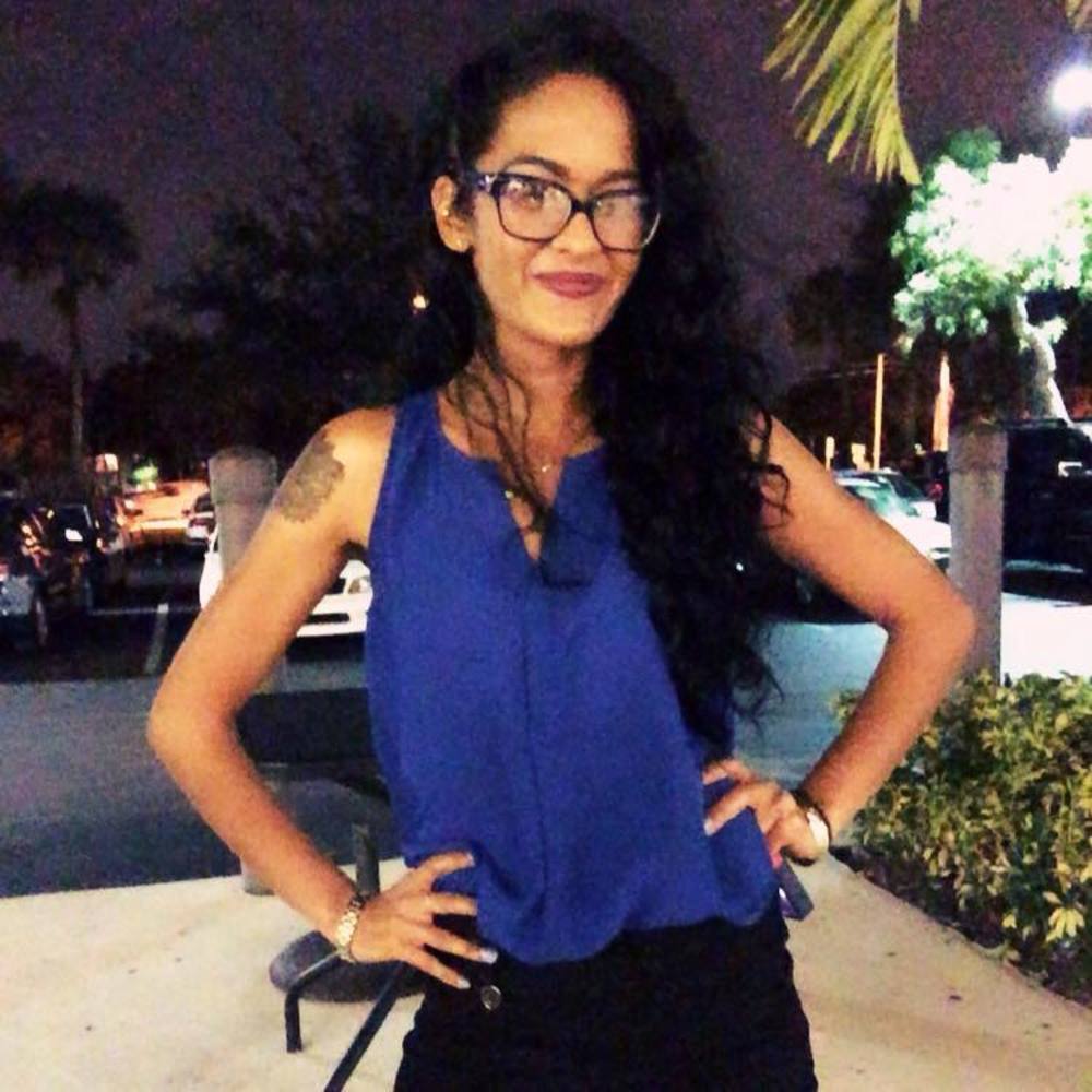 Meet your Posher, Elizabeth