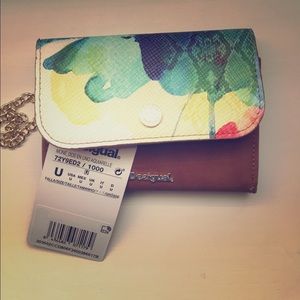 Adorable wrist wallet