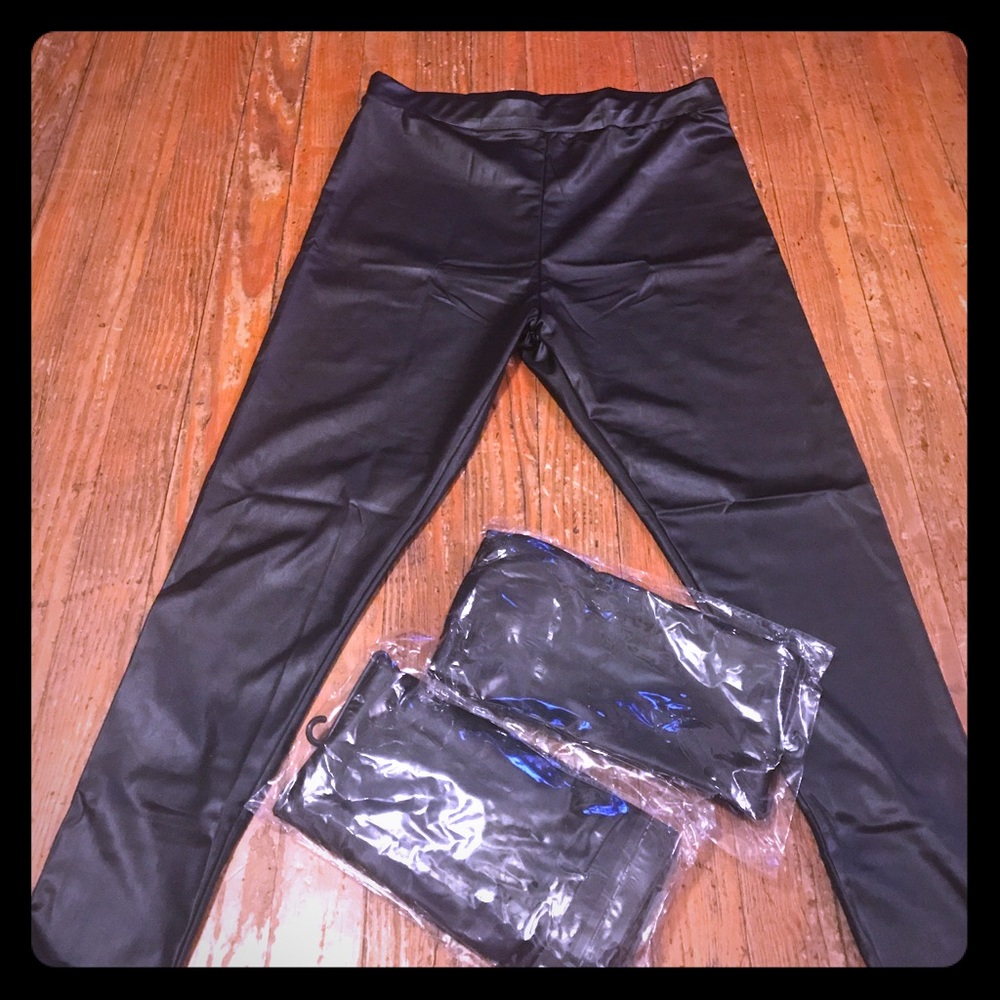 SOLD❌❌faux leather leggings