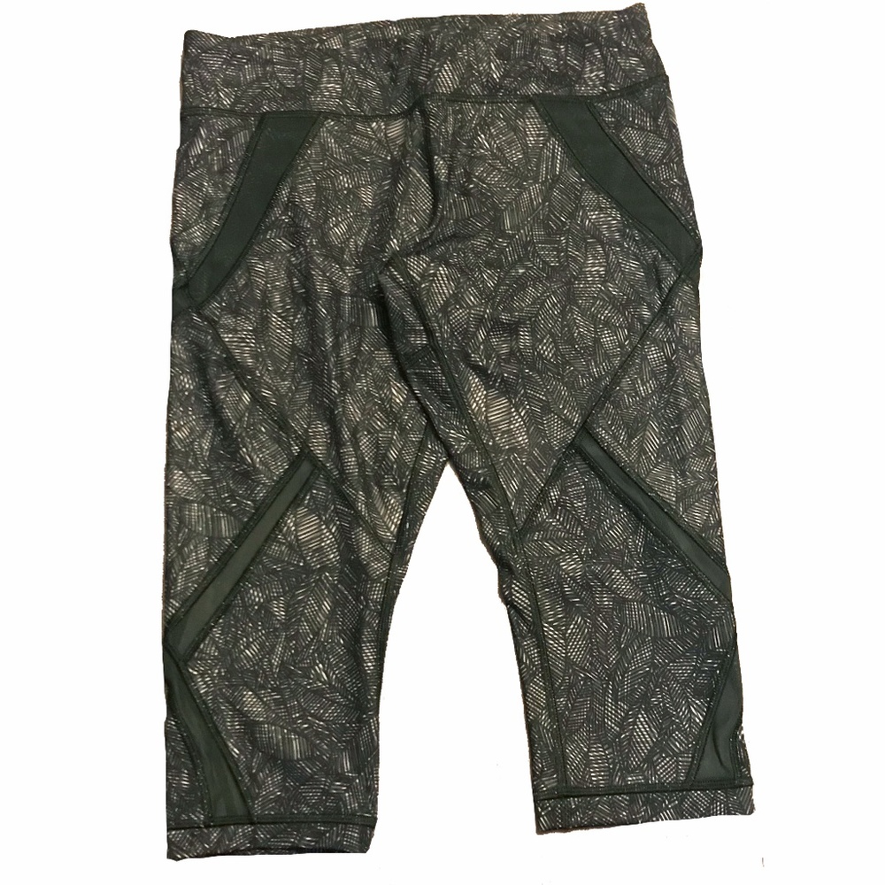Lululemon Cool To Street Crop Size 8