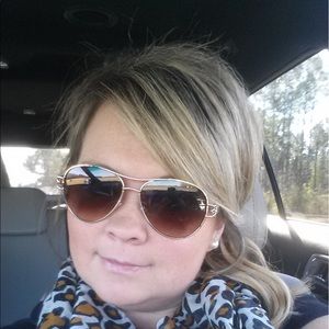 Meet your Posher, Aimee