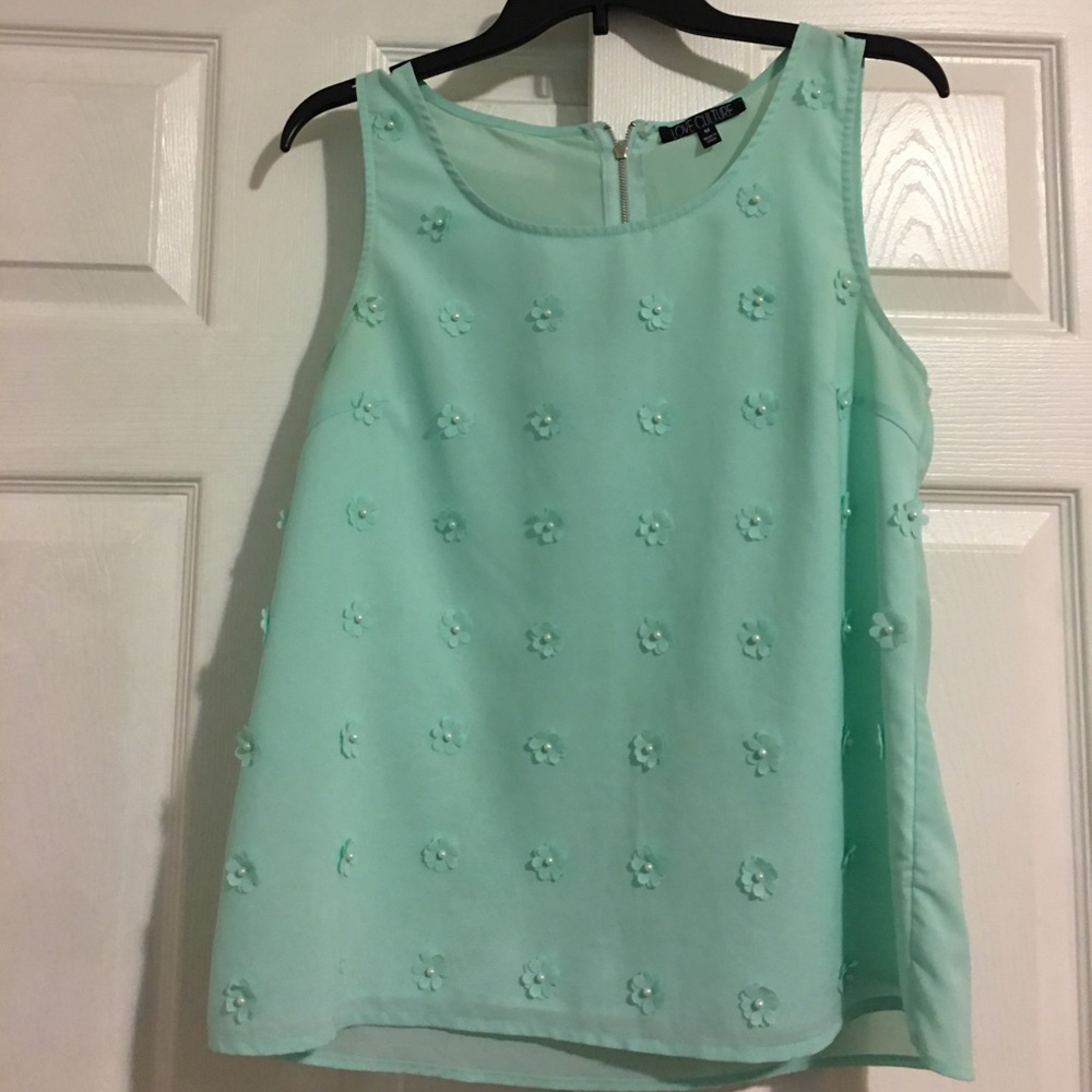 Sleeveless blouse