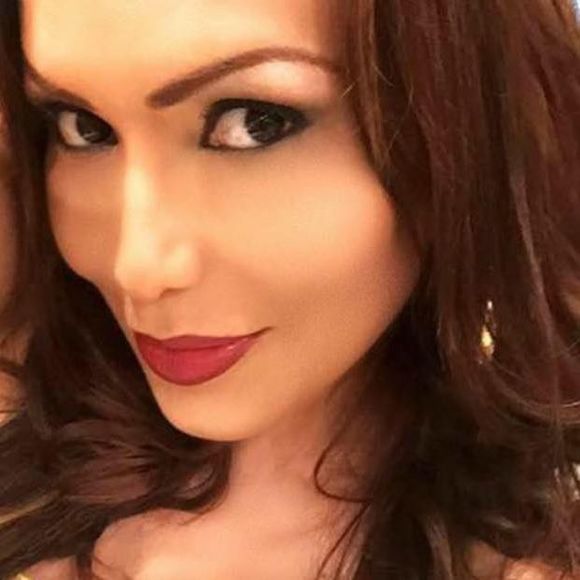 Meet your Posher, Esther - Picture 1 of 1