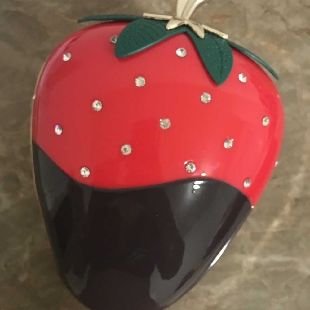 Kate Spade Chocolate Strawberry creme de la creme