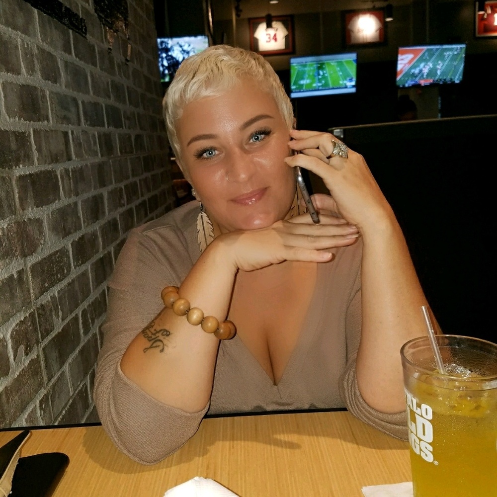 Meet your Posher, Sabrina