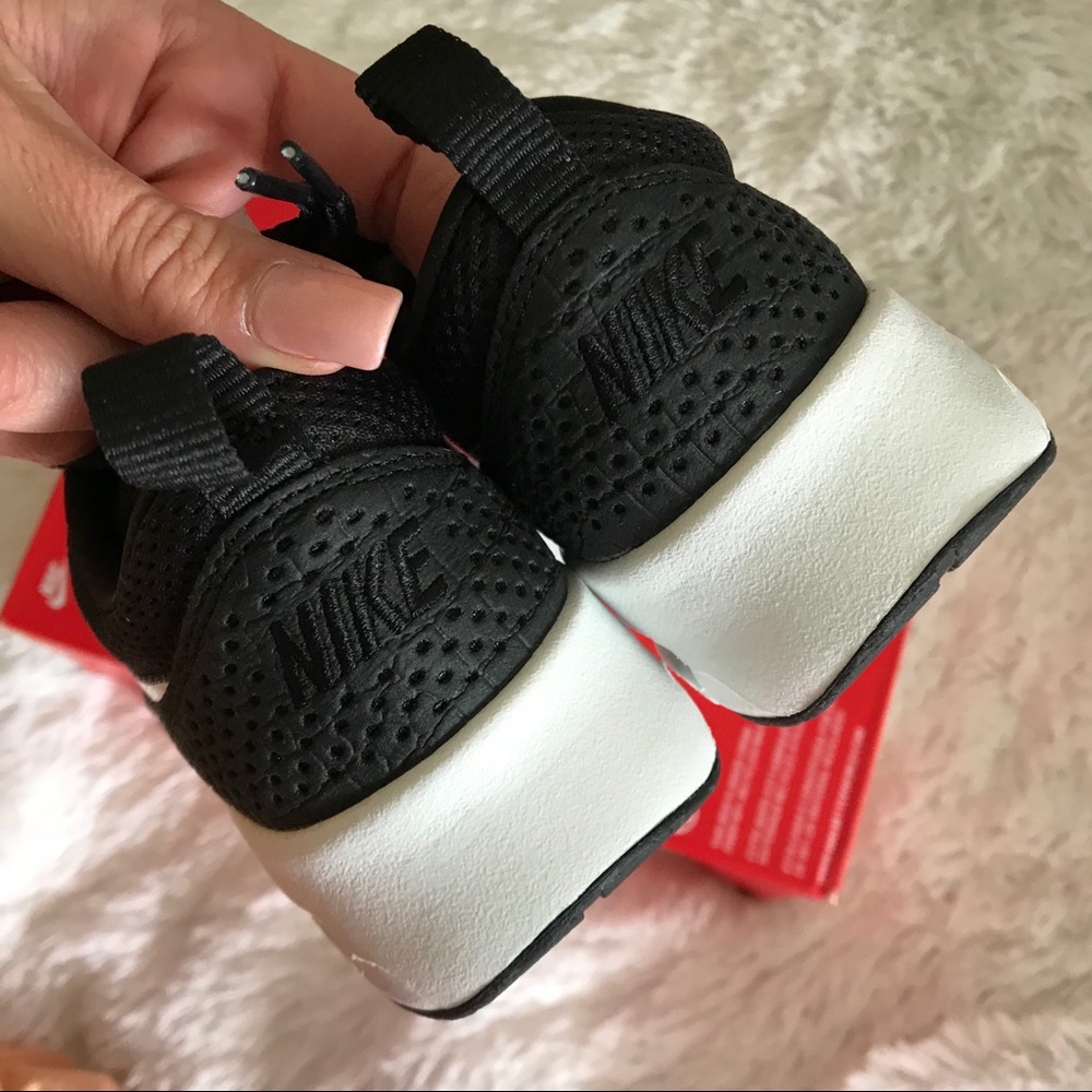 SOLD | NEW 🌹 AIR MAX THEA SZ 5.5 WOMENS - Picture 2 of 8