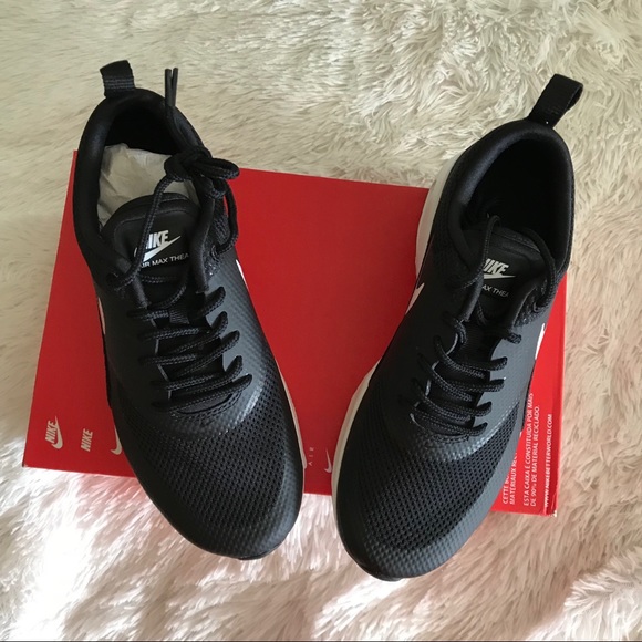 SOLD | NEW 🌹 AIR MAX THEA SZ 5.5 WOMENS - Picture 3 of 8