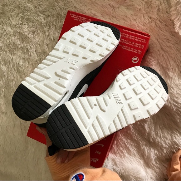 SOLD | NEW 🌹 AIR MAX THEA SZ 5.5 WOMENS - Picture 7 of 8