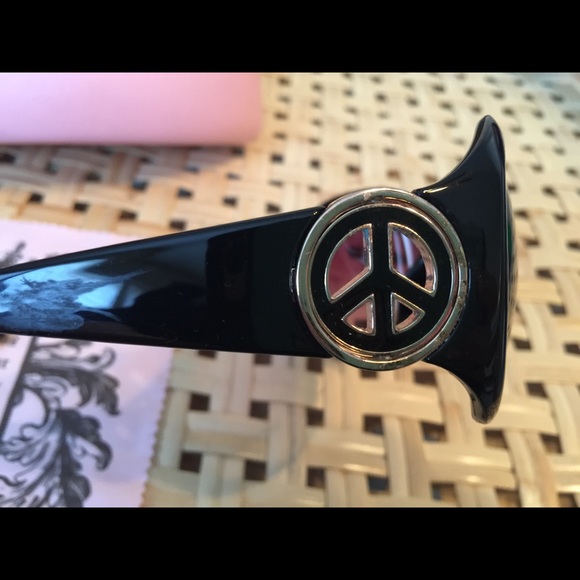 Juicy Couture Sunglasses,  Cleaning Cloth & Case main image 4
