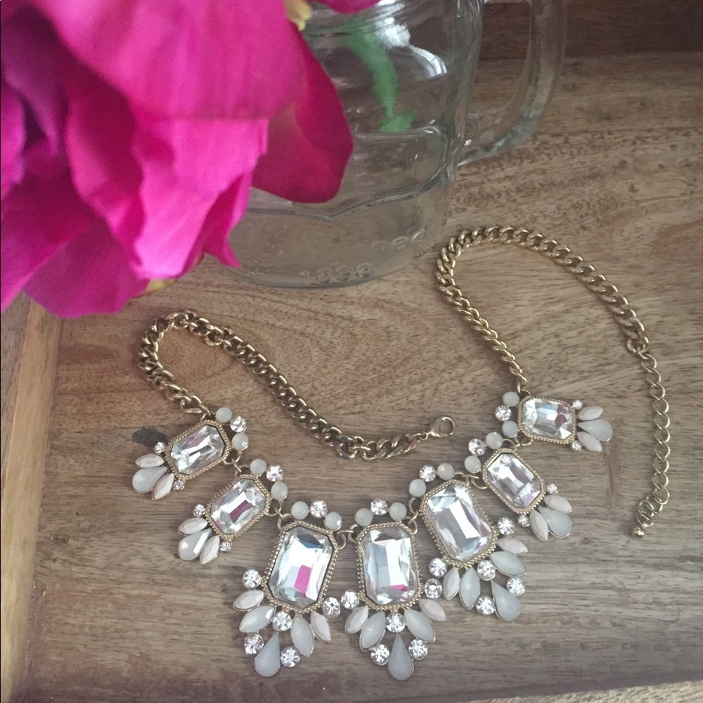 Costume statement necklace