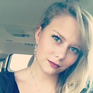 Meet your Posher, Kaitlyn