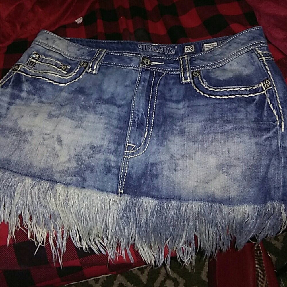 Miss Me mini skirt distressed