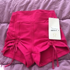 Lululemon shortd size 4