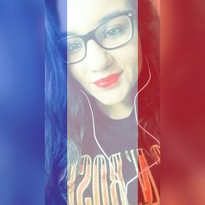 Meet your Posher, Estefania