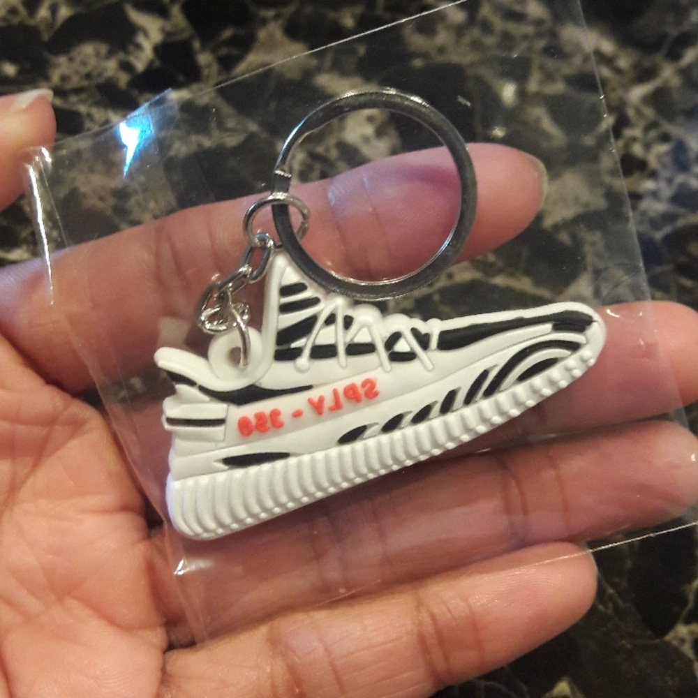 Yeezy Boost 350 V2 Keychain