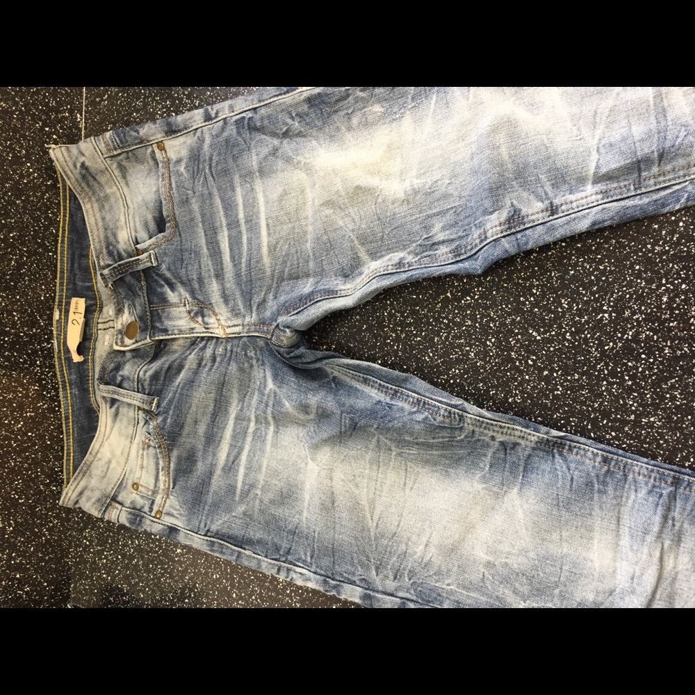 Acid wash jeans