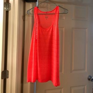Nike tank lot