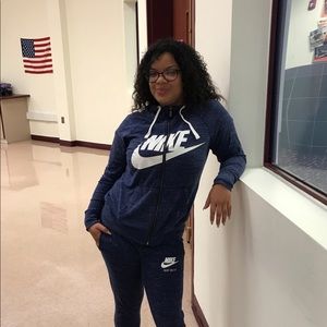 Meet your Posher, Briana