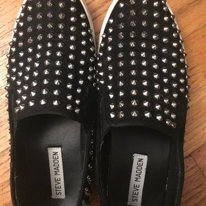Great condition Steve Madden studded slip ons