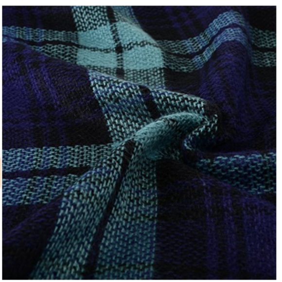 ONE LEFT Oversized Navy Tartan Blanket Scarf Wrap - Picture 5 of 5