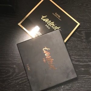 Tarte EyeShadow Palette.