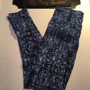 LulaRoe Leggings OS in blue/grey/black
