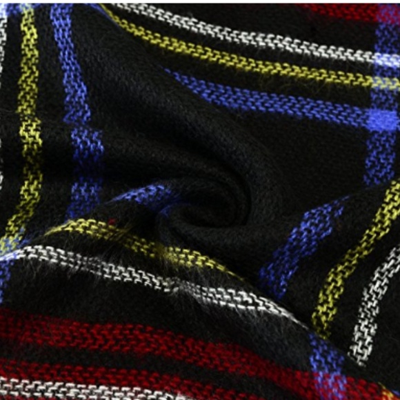 ONE LEFT Black/Red Tartan Plaid Blanket Scarf - Picture 4 of 4