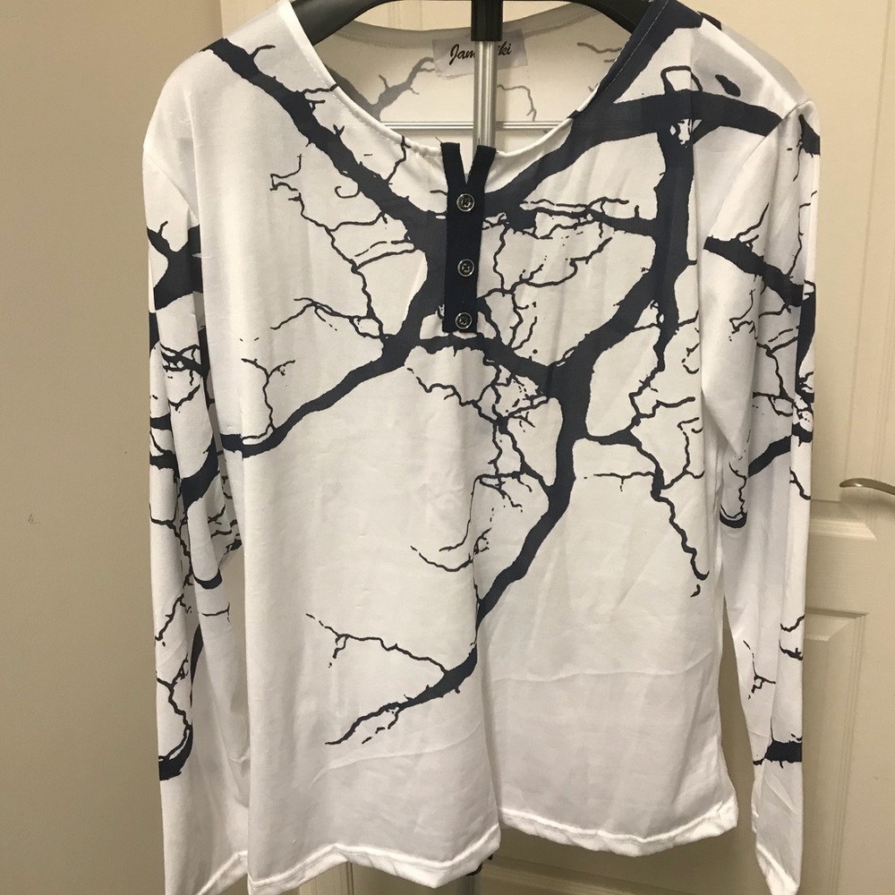 Nice fitted shirt for sale 👀👀👀👀