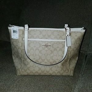 Coach signature pocket tote
