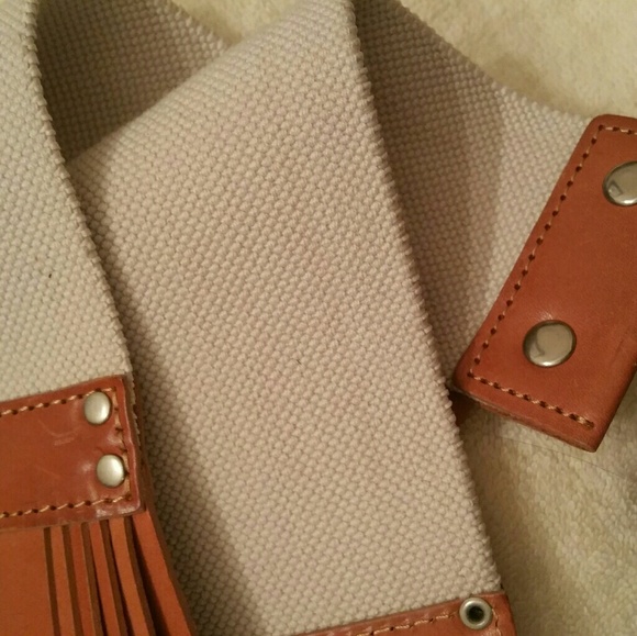 Calvin Klein  Tapered Multi Layered Stretch Belt. - Picture 3 of 3