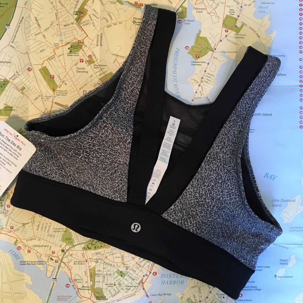LAST one! Lululemon Run the Day Bra NWT Size 6👧🏾 - Picture 2 of 7