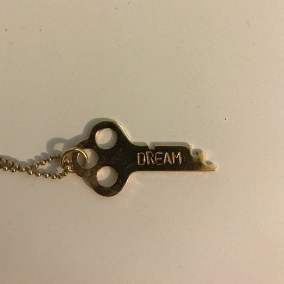 Giving key necklace - Picture 2 of 3