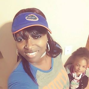 Meet your Posher, Felecia