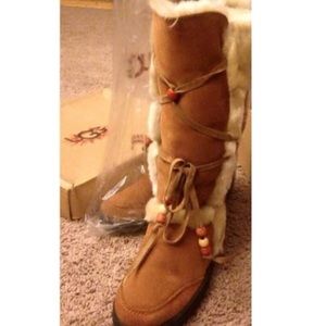 Women's tall, tie up Uggs