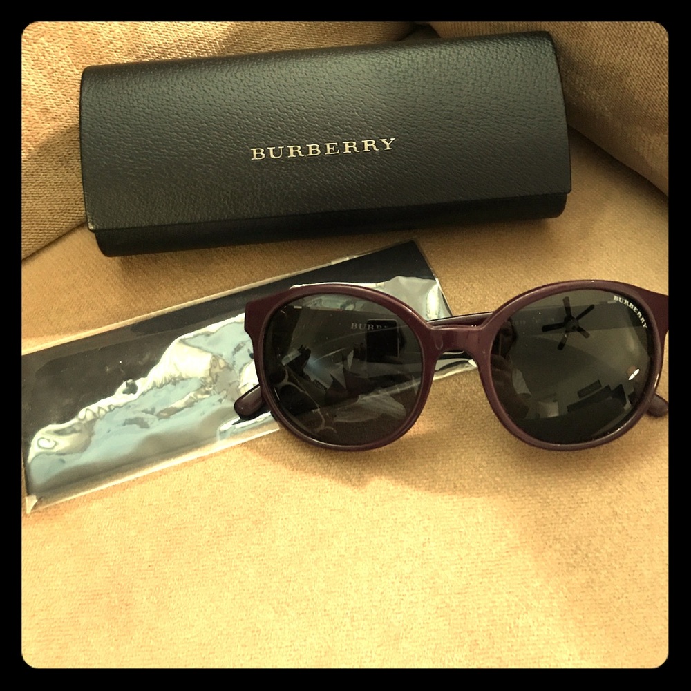 BURBERRY sunglasses