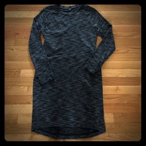 Lululemon grey size 10 long sleeved knit dress