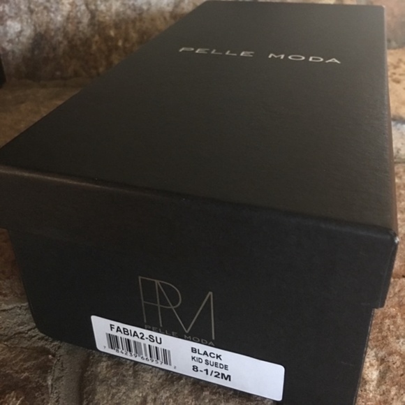 Pelle Moda Fabia 2 Black Suede Low Heel Sandal - Picture 8 of 8