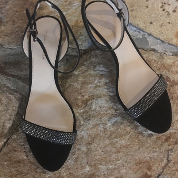 Pelle Moda Fabia 2 Black Suede Low Heel Sandal - Picture 6 of 8