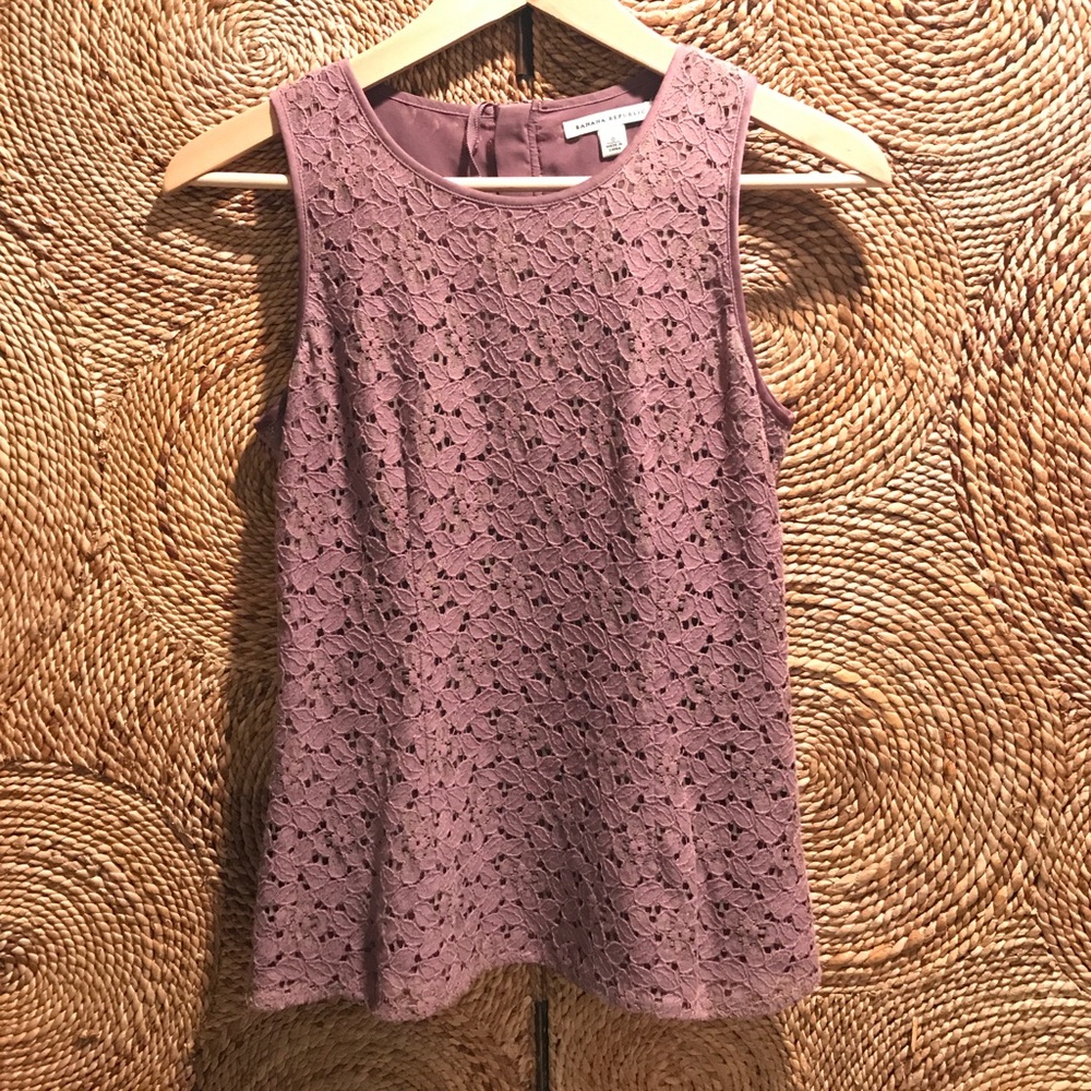 Lace zip back shell