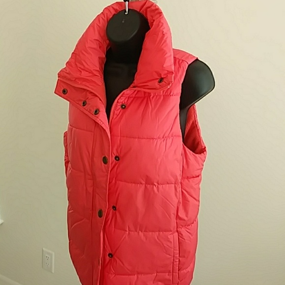 NWOT Puffy Vest - Picture 2 of 7