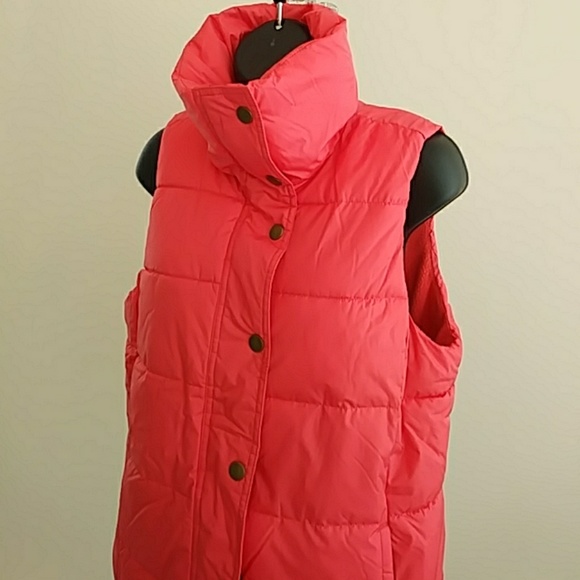 NWOT Puffy Vest - Picture 3 of 7