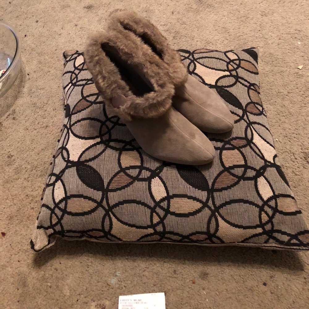Taupe color 3” heels by AVON new never worn