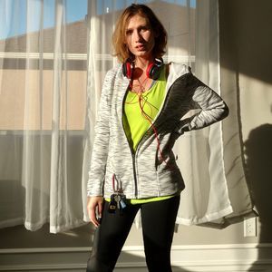 Meet your Posher, Tee n jay