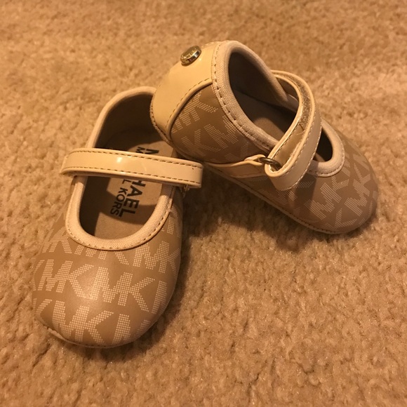 MK Baby Mara crib shoes - Picture 2 of 3