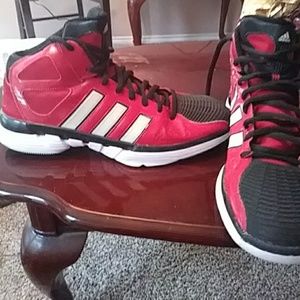 Men's basketball shoes