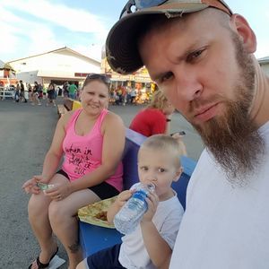 Meet your Posher, Dustin