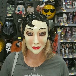 Meet your Posher, Travis