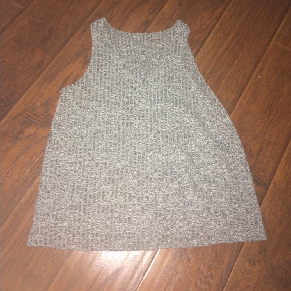 Grey top