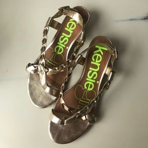 Kensie Girl Gold Braided Sandal. Size 7.