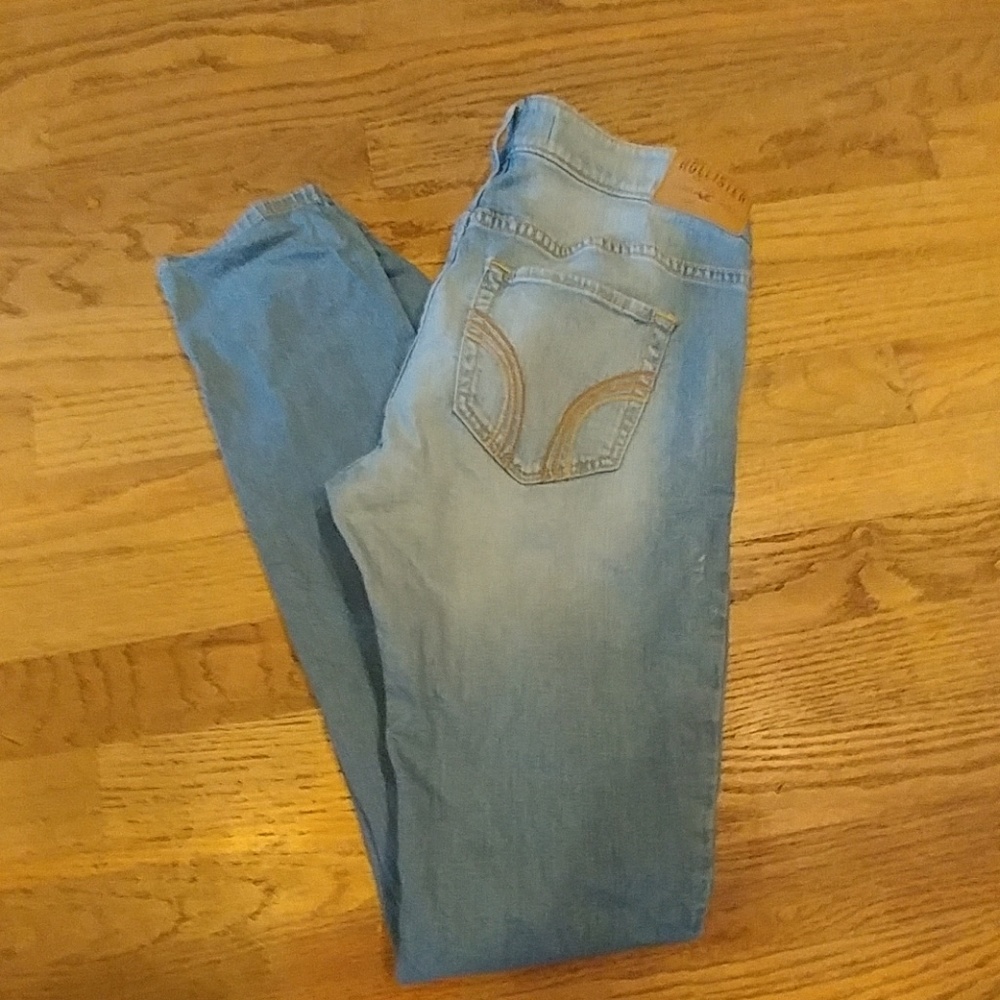 Hollister Super Skinny Jeans